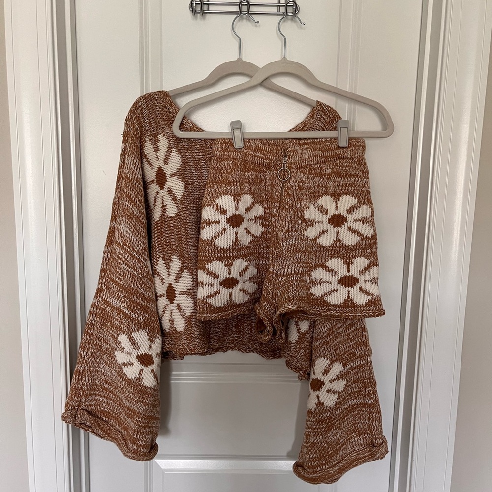 Storia Knit Sweater and Shorts Set - never been worn!